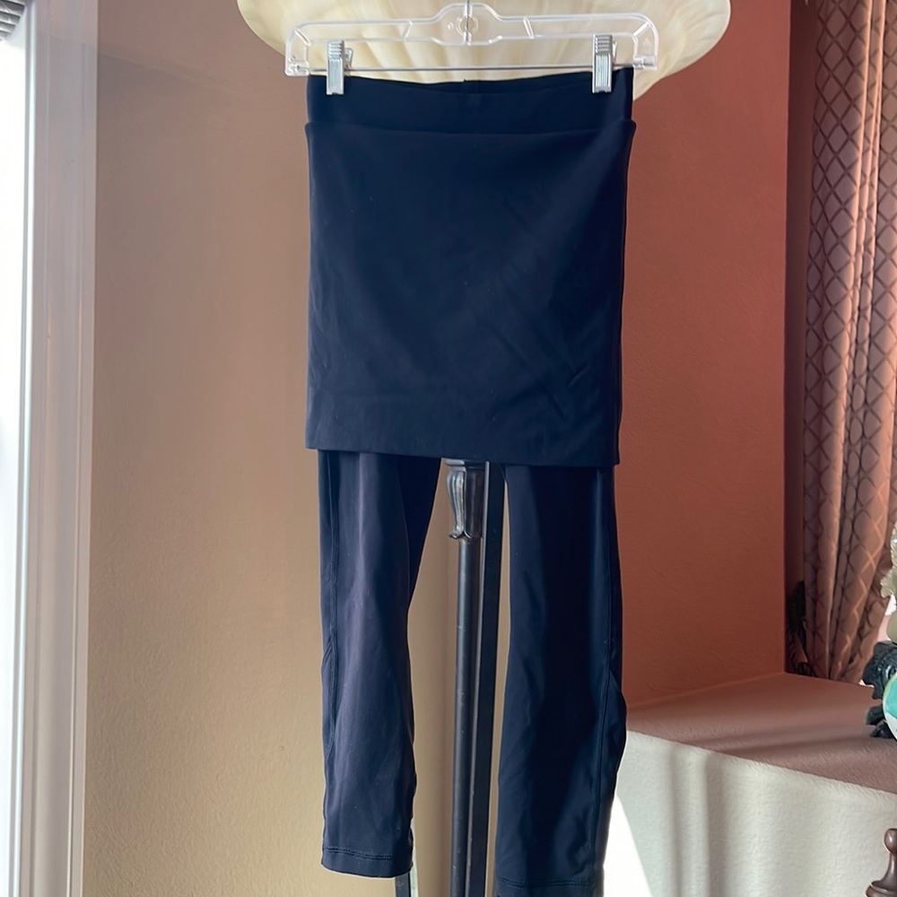 Different look lululeman tight with skirt